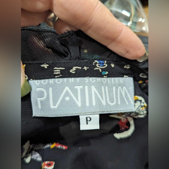 Super artsy unusual vintage top - Picture 6 of 7